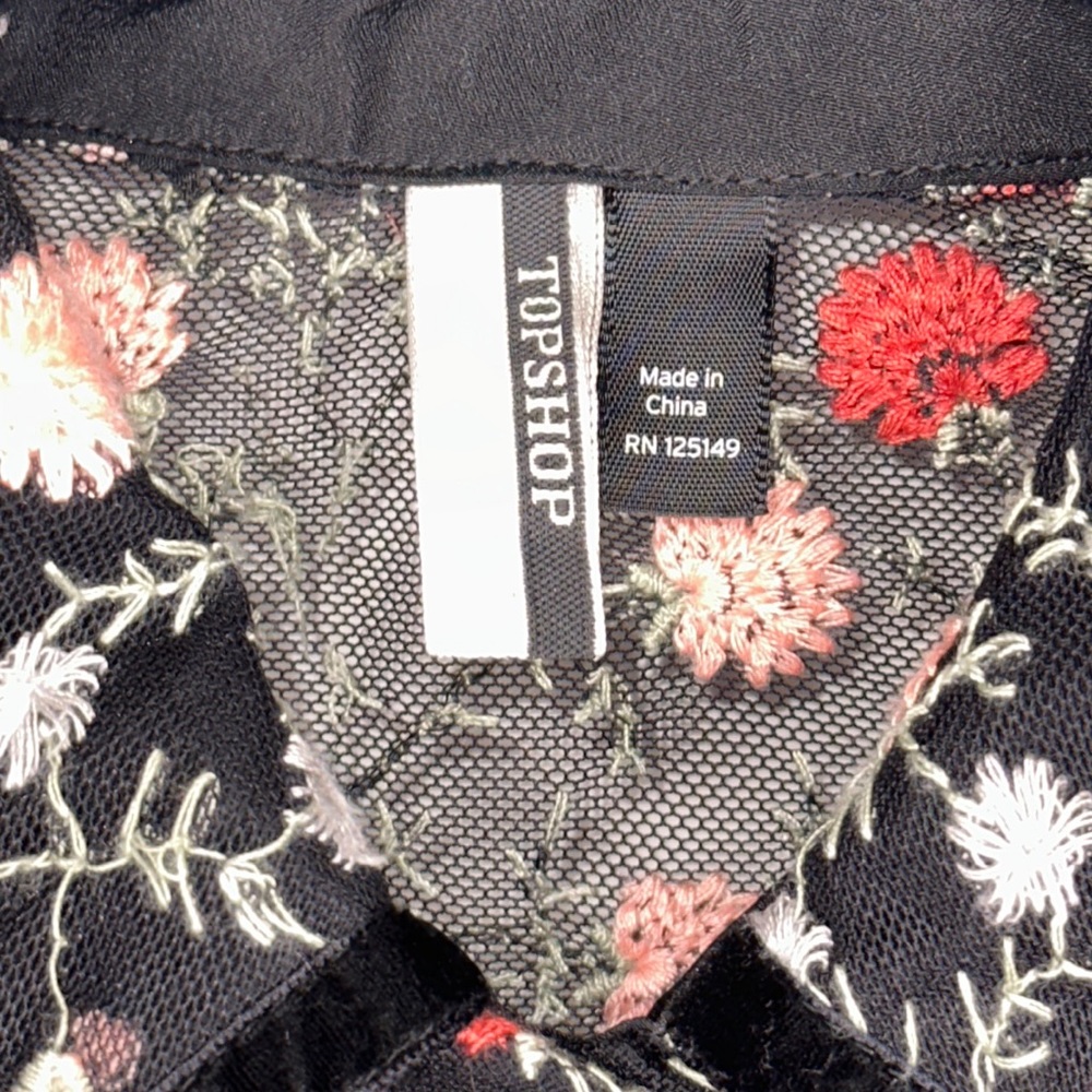 Floral embroidered top - Picture 5 of 7